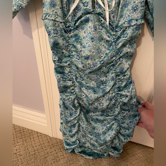 FOR LOVE AND LEMONS BLUE FLORAL DRESS🫐 - Picture 3 of 5